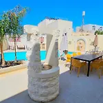 Peaceful Escape With Private Pool 펜션