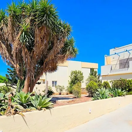 Peaceful Escape With Private Pool