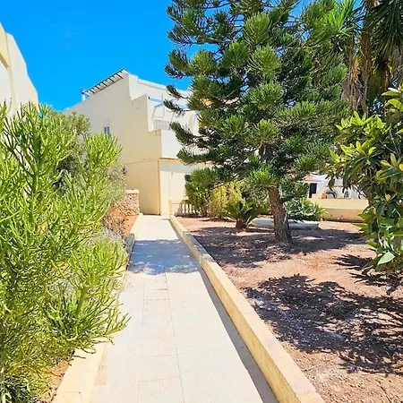 Peaceful Escape With Private Pool *