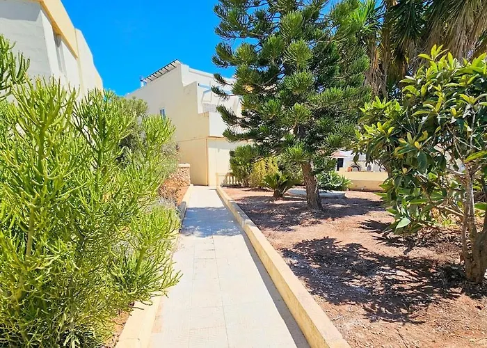 Peaceful Escape With Private Pool *