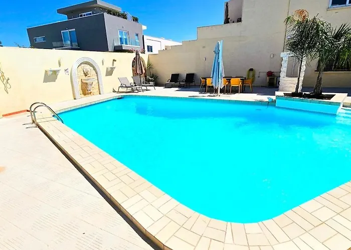 Peaceful Escape With Private Pool 펜션 멜리에하